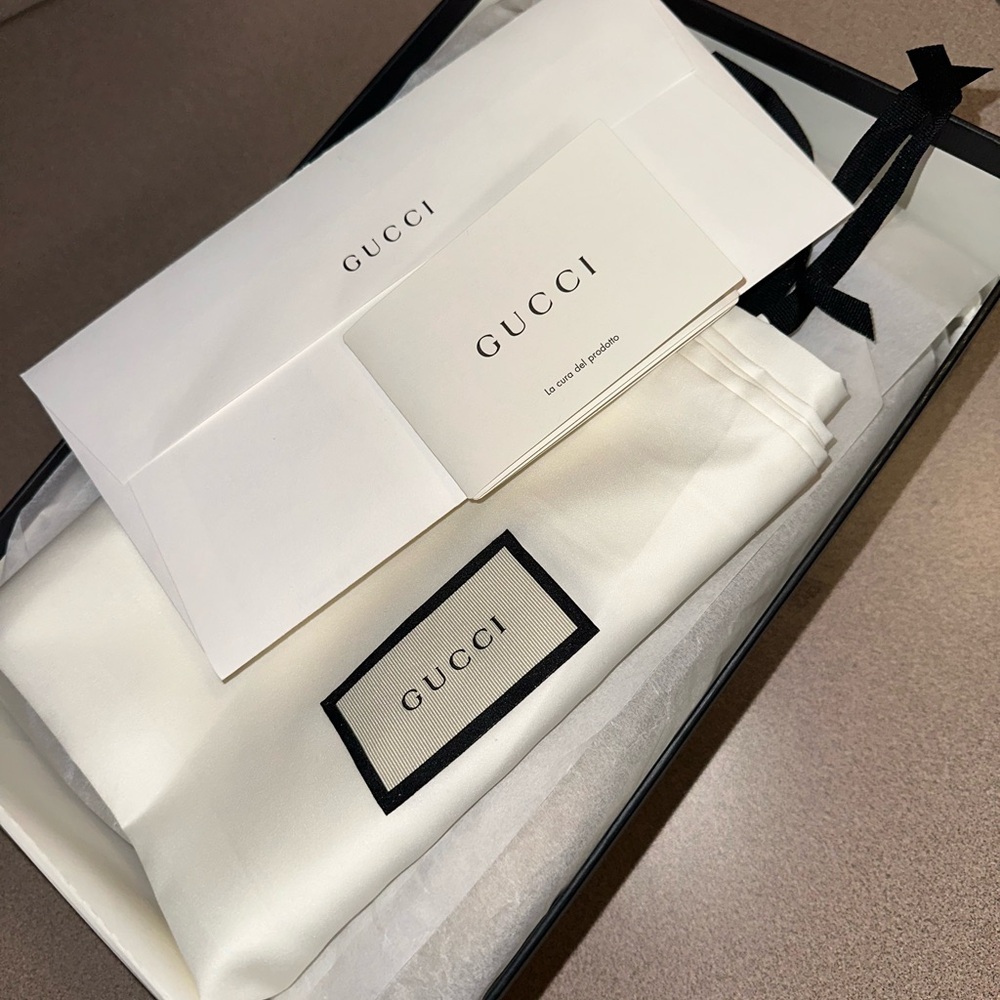 Gucci Beige and Gold Patterned Espadrilles - Picture 5 of 6